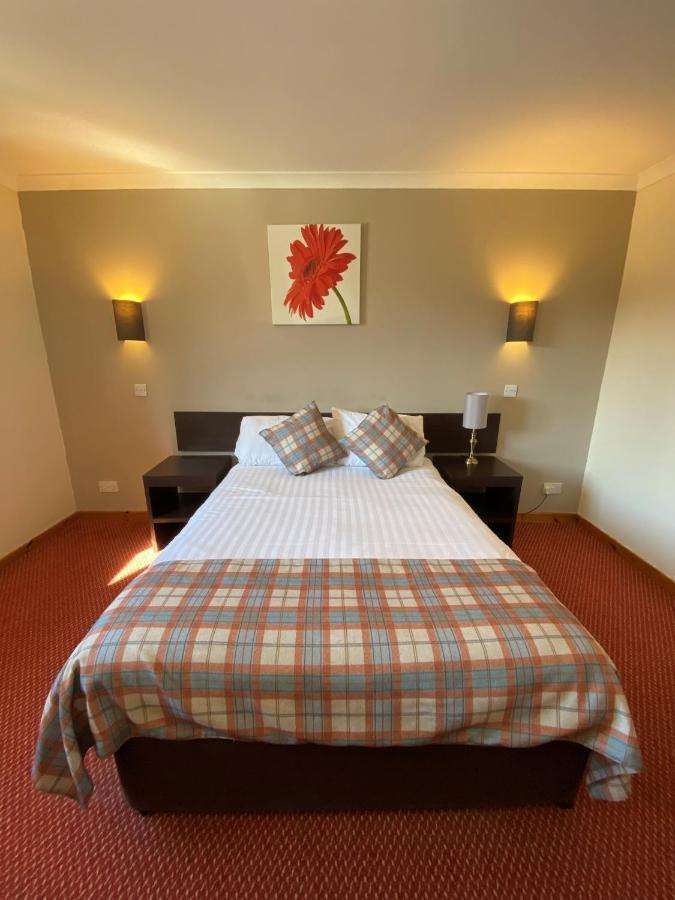 Highlander Hotel ‘A Bespoke Hotel’ Newtonmore Buitenkant foto