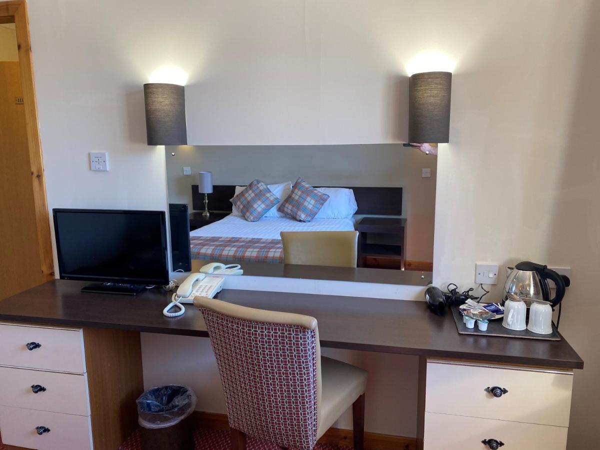 Highlander Hotel ‘A Bespoke Hotel’ Newtonmore Buitenkant foto