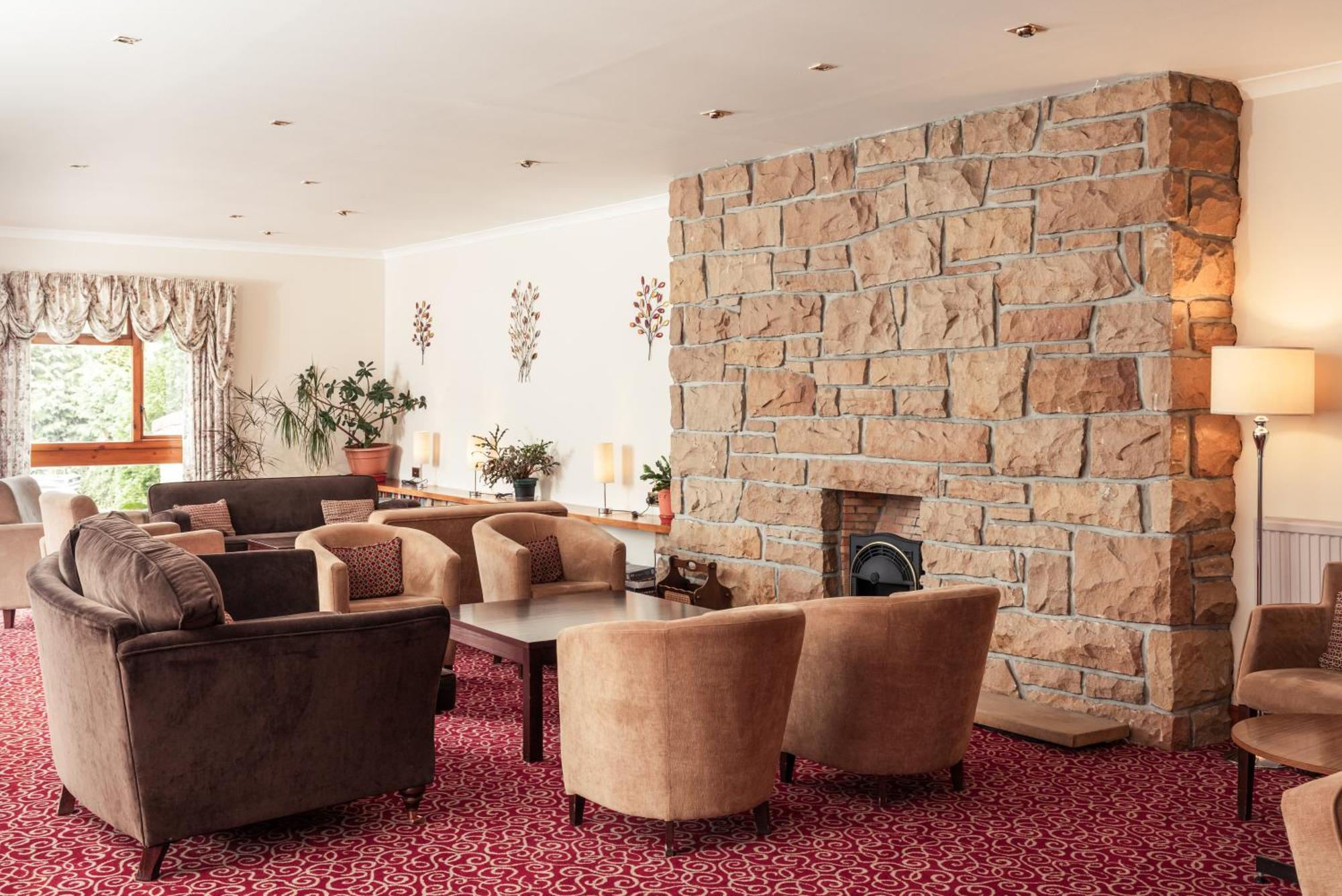 Highlander Hotel ‘A Bespoke Hotel’ Newtonmore Buitenkant foto