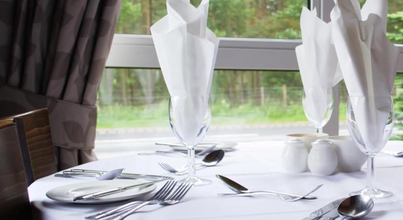 Highlander Hotel ‘A Bespoke Hotel’ Newtonmore Buitenkant foto