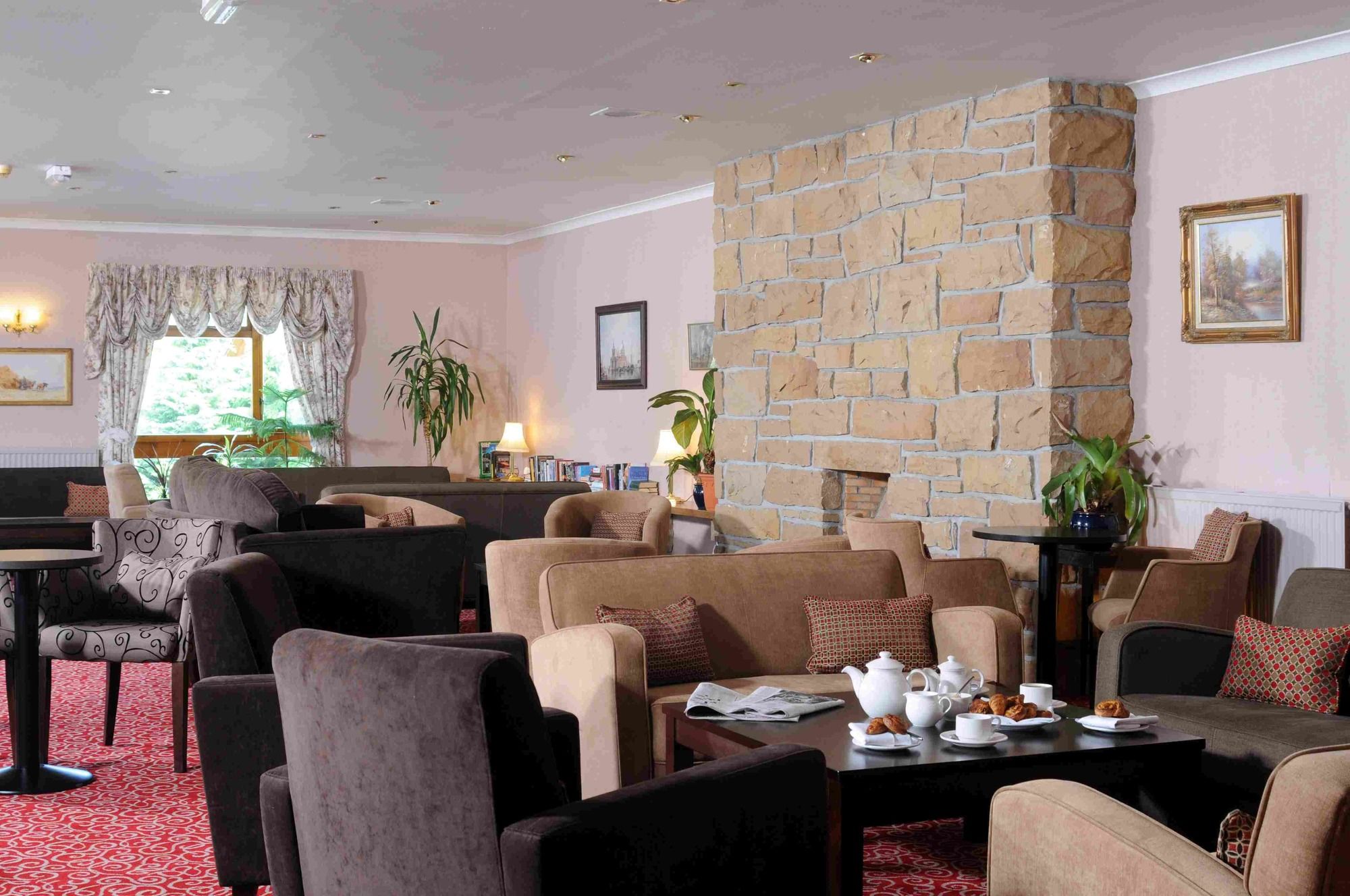 Highlander Hotel ‘A Bespoke Hotel’ Newtonmore Buitenkant foto