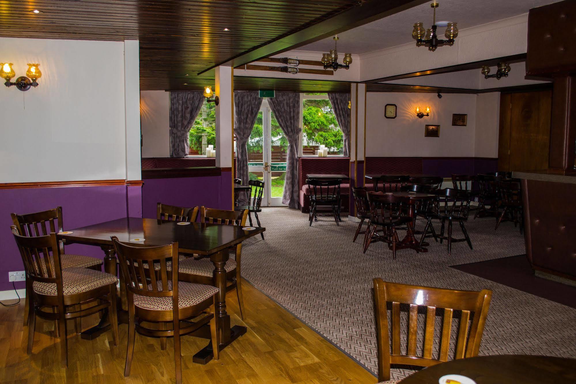 Highlander Hotel ‘A Bespoke Hotel’ Newtonmore Buitenkant foto